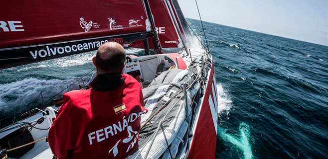 El 'MAPFRE' acelera en los Alisios 