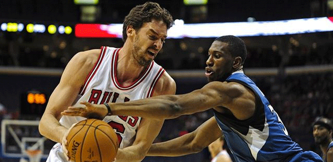 Gran noche para los Gasol y Ricky Rubio
