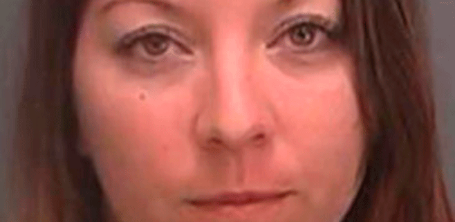Agrede a su abuela por no aceptarla como amiga en Facebook