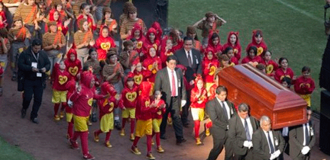 Espectacular funeral para despedir a ‘El Chavo del Ocho’