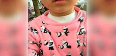 Un pijama infantil de osos pandas en posición sexual