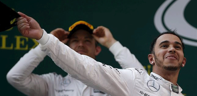 Hamilton gana en China