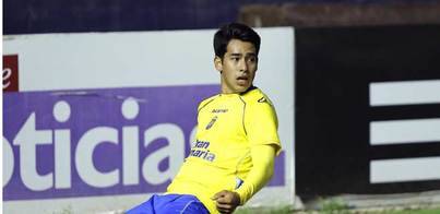 Las Palmas gana en Pamplona