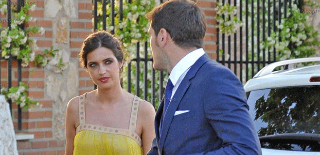 Iker Casillas busca trabajo a Sara Carbonero en Oporto