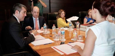 El pacto de gobierno, en peligro por "la deriva a la derecha" de CC