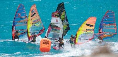 Albeau mantiene sus opciones en el Mundial de Windsurfing