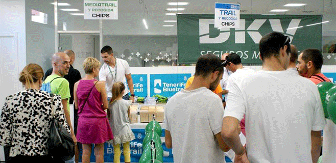 El Recinto Ferial acoge la 'DKV ExpoDeporte Tenerife Bluetrail'