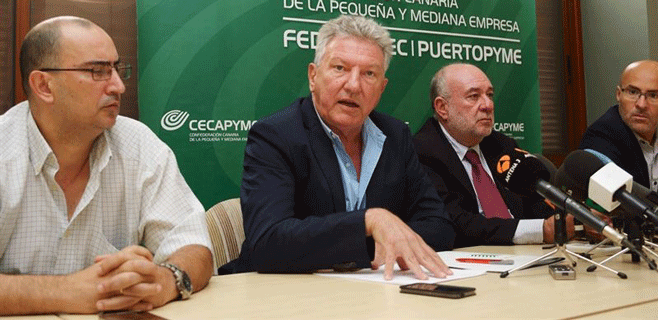 Quevedo expone a las pymes su intención de regular los horarios
