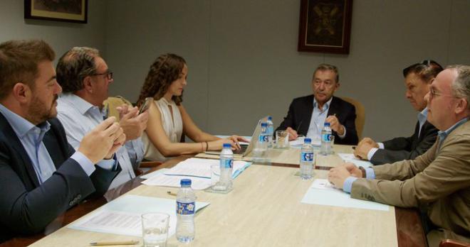 El CD Tenerife acuerda proponer una ampliación de capital