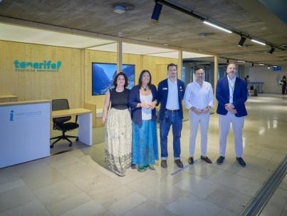 Renovada oficina de información turística en el Aeropuerto del Norte