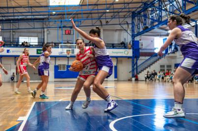 El Náutico Tenerife ULL aguanta 35 minutos en Sevilla