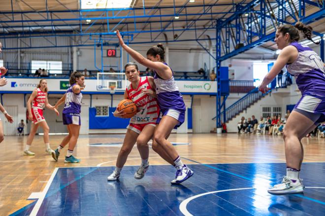 El Náutico Tenerife ULL aguanta 35 minutos en Sevilla