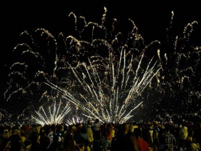 Más de 50.000 personas disfrutan de la noche de los fuegos de Melenara