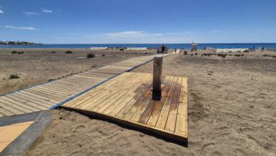Tías cierra el agua de las duchas en las playas de Puerto del Carmen