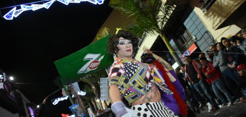 Mascarita Ponte Tacón